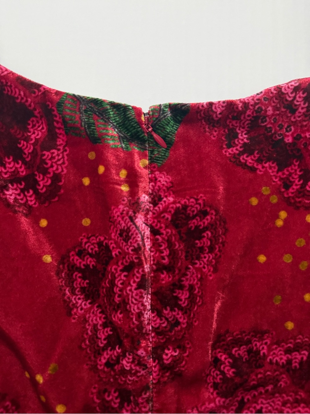 Farm Rio Red Shiny Flowers Velvet Mini Dress Medium Deep V Neck Ruched⁠ - Picture 13 of 16